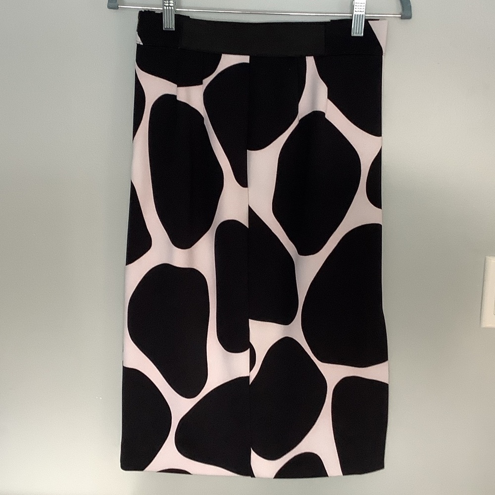 Worthington Black and White Pencil Skirt